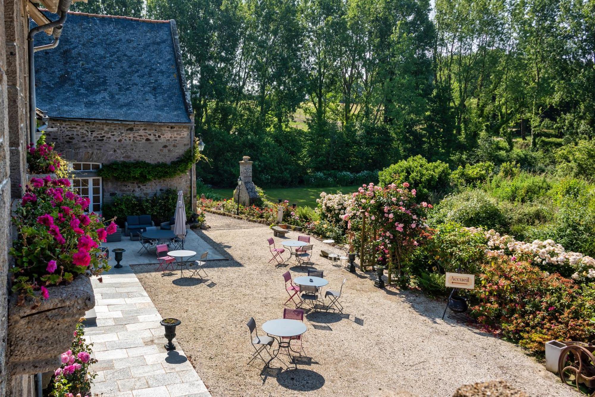 Hostellerie De La Motte Jean Saint-Coulomb Eksteriør billede
