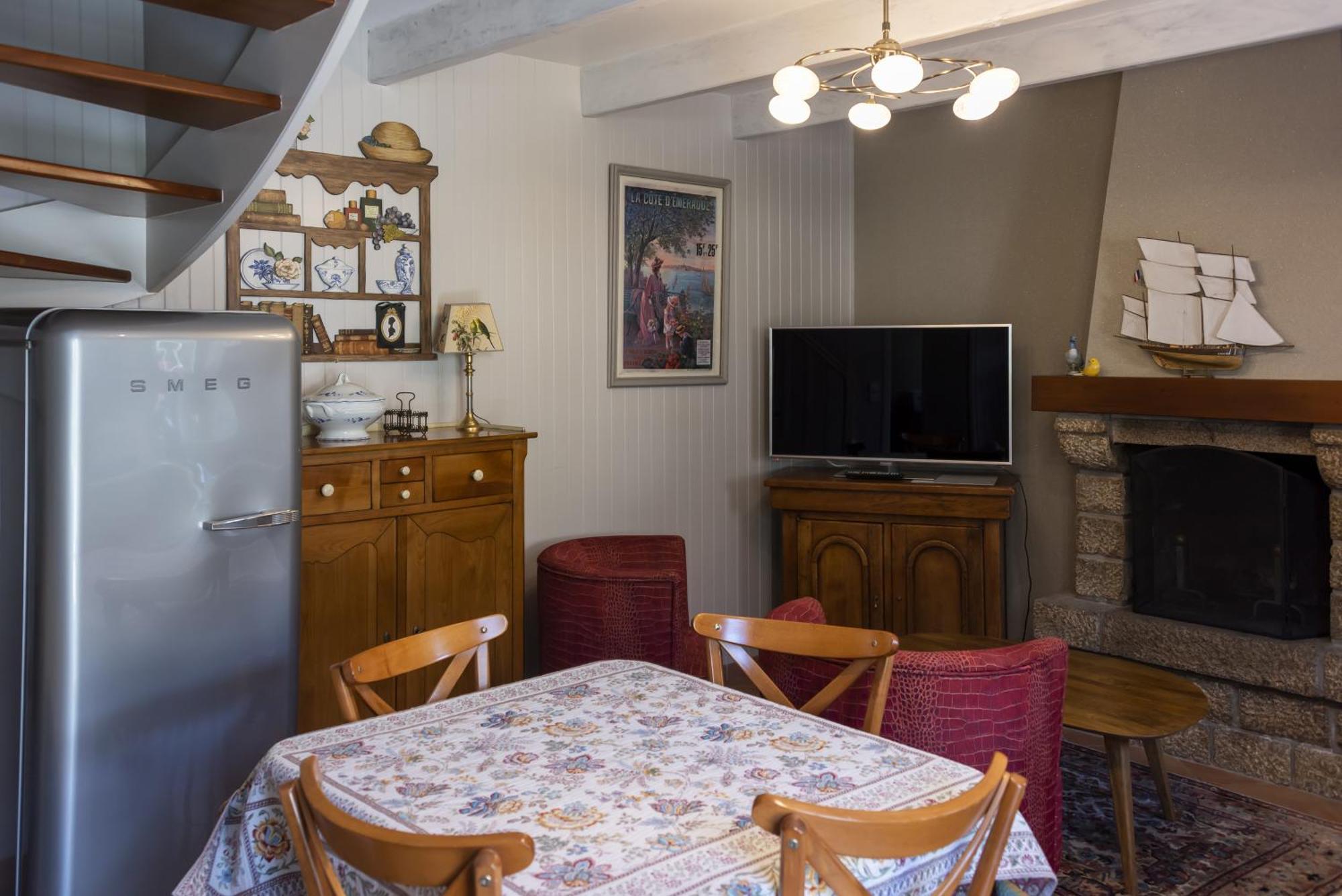 Hostellerie De La Motte Jean Saint-Coulomb Eksteriør billede