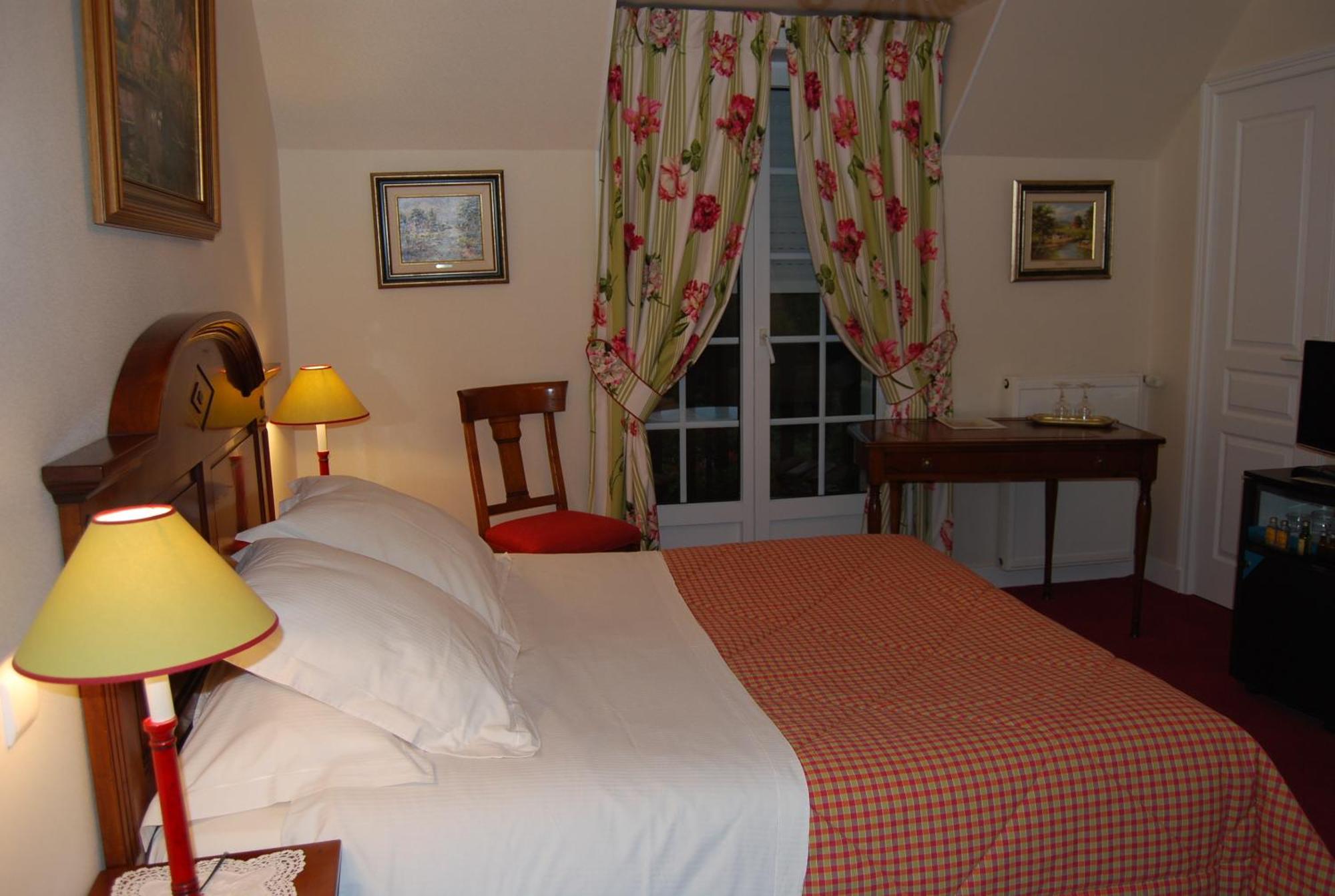 Hostellerie De La Motte Jean Saint-Coulomb Eksteriør billede