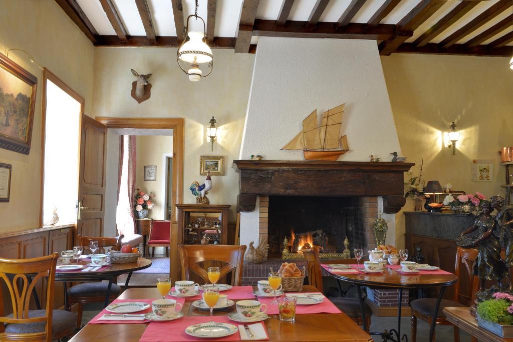 Hostellerie De La Motte Jean Saint-Coulomb Eksteriør billede